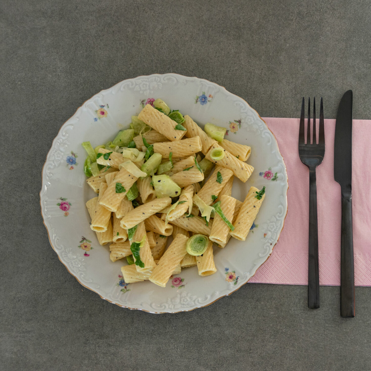 Nudelsalat Mit Lauch Und Joghurt Curry Dressing Marie Theres